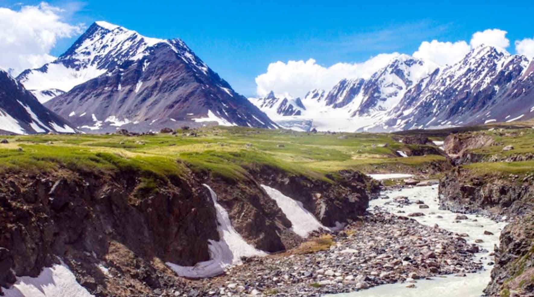 阿尔泰五圣山